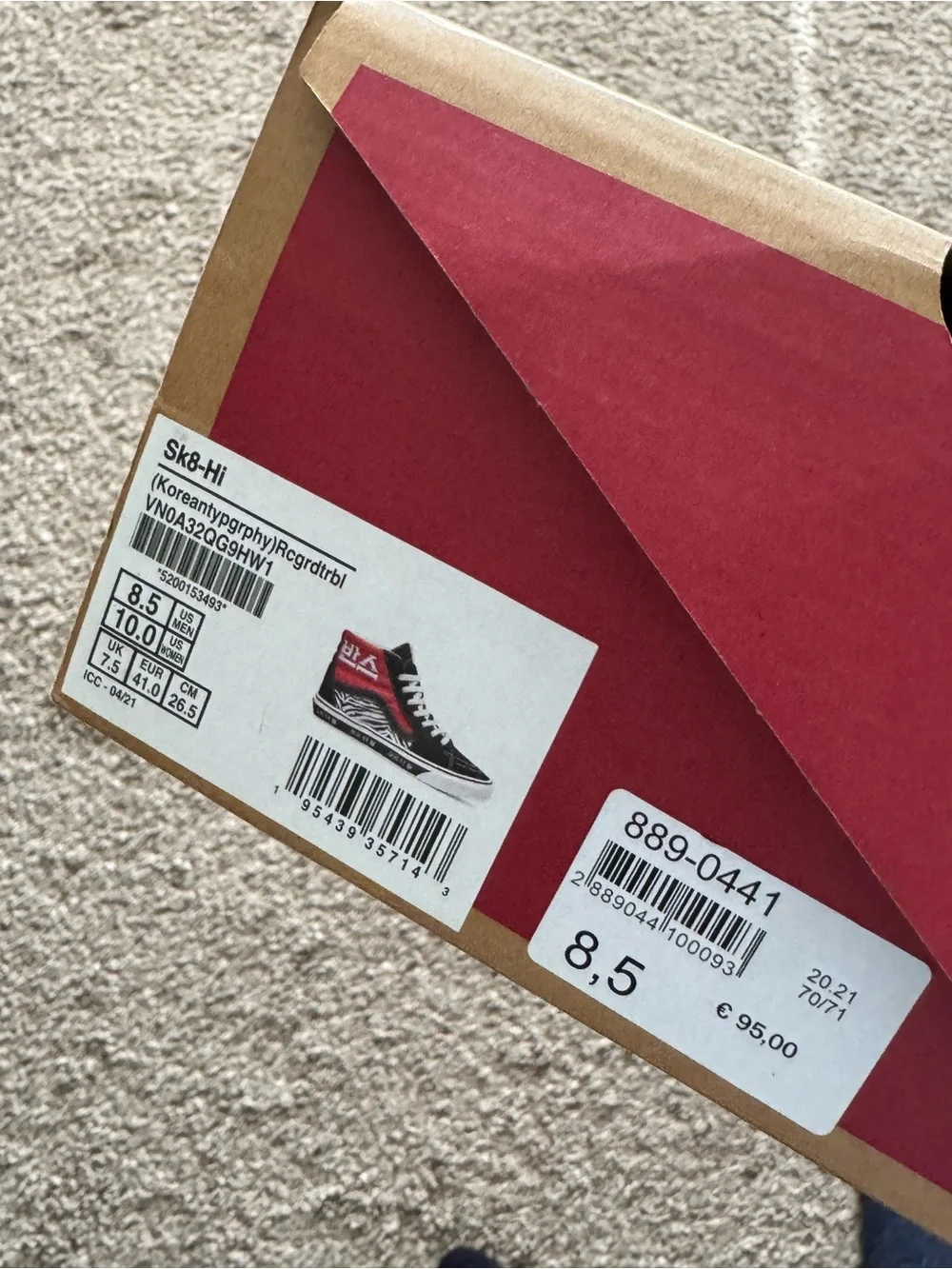 Vans brand nib